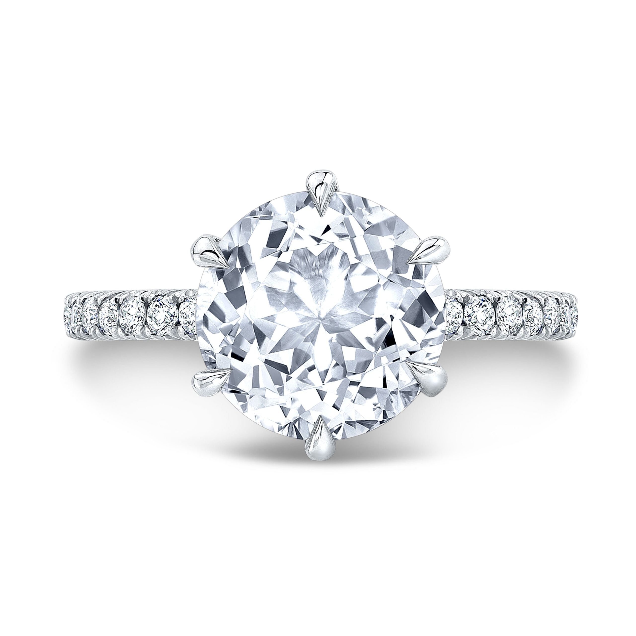 The Fiorella Round Lab Grown Diamond Ring
