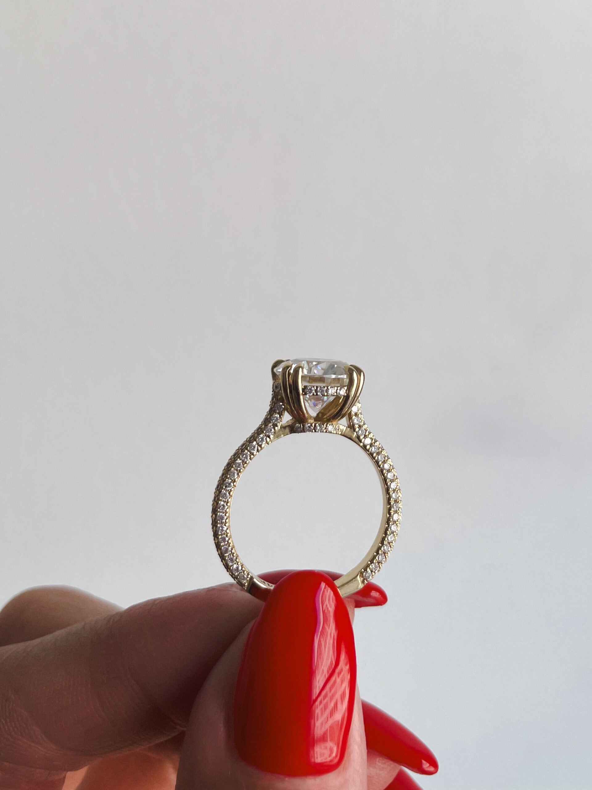 The Rosalind Round Lab Grown Diamond Ring