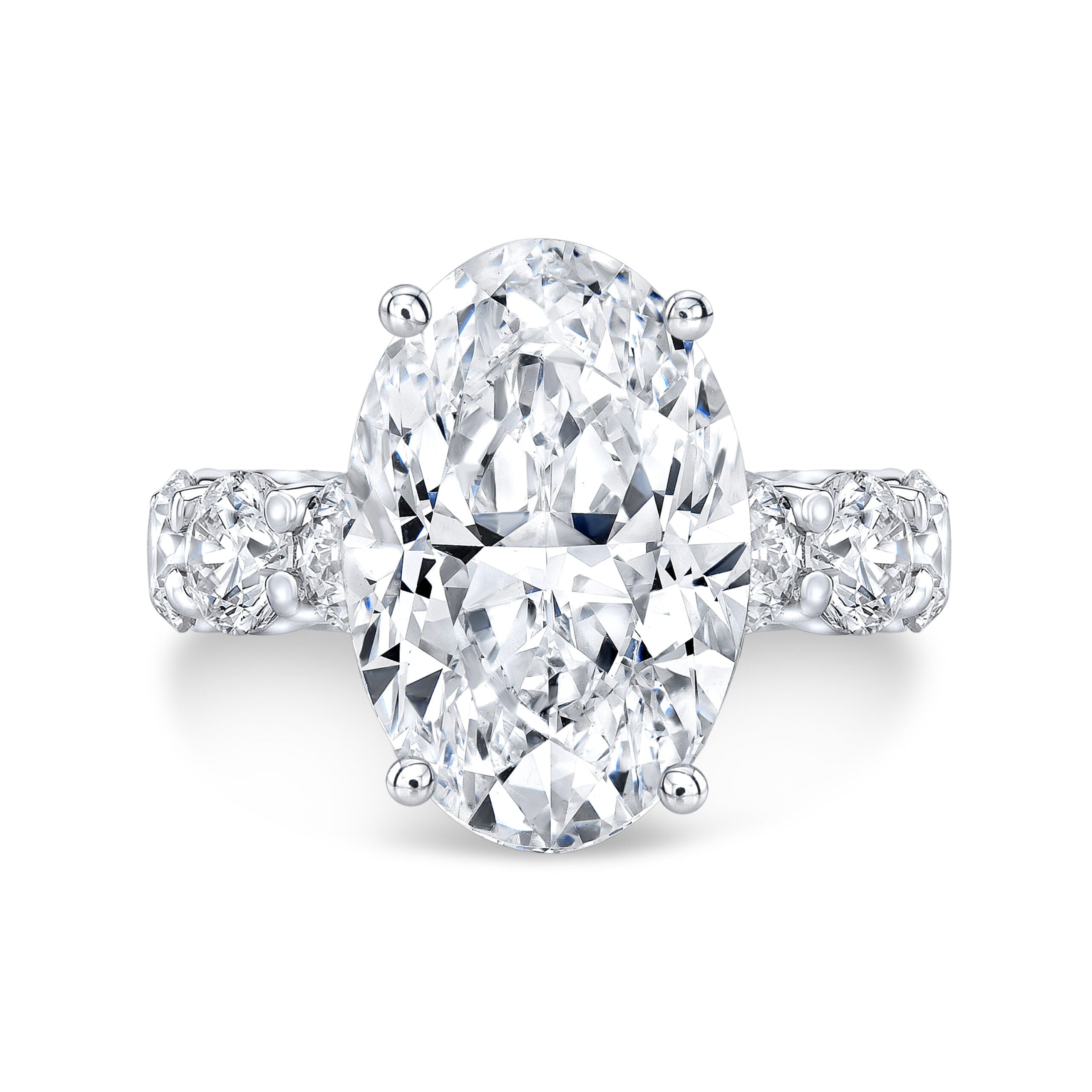 The Serafine Oval Lab Grown Diamond Ring